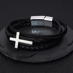 Pulsera de Cuero Tejida Hecha a Mano con Hebilla Magnética Cruzada Joyería de Titanio de Acero Inoxidable para Hombres Regalos Artesanales Cruzados - Product Image 5