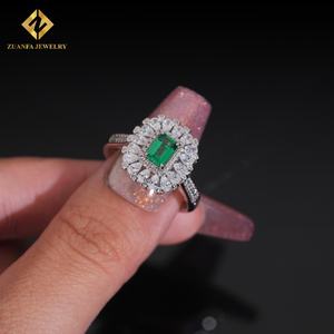 เครื่องประดับชั้นดีแหวนเพชร VVS มรกต S925ชุบเงินสำหรับงานแต่งงานและงานปาร์ตี้ของผู้หญิง - Product Image 5