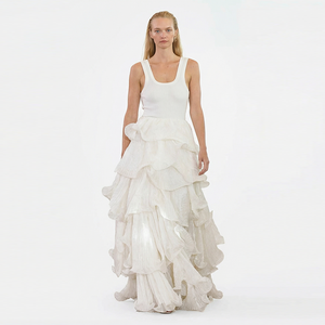 Elegante <span class=keywords><strong>Abito</strong></span> Lungo Maxi da Donna Bianco Senza Maniche con Cut-Out, Lavorazione a Costine, Balze a Strati, Ricamo in Organza e Scollo all'Americana, Personalizzabile, Lunghezza al Pavimento - Product Image 4