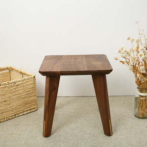 Taburete pequeño de madera maciza de nogal negro norteamericano, banco duradero para cambiar zapatos, diseño minimalista moderno para niños y adultos - Product Image 3