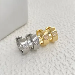 A-813 Vershal MARCH EXPO, Anting-Anting Huggie Hati CZ Berlapis Emas Asli 18K Desain Chunky Berkualitas Tinggi