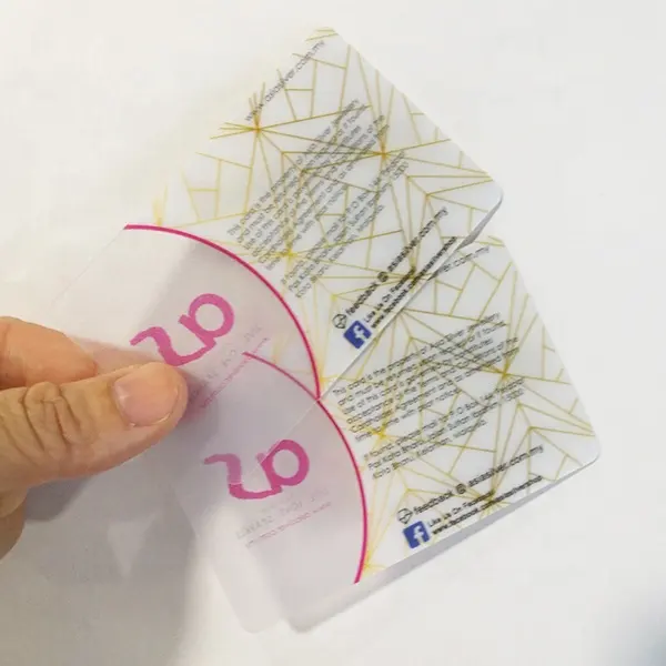 Biglietti da visita personalizzati in PVC trasparente smerigliato 20PT stampa OEM biglietto da visita in plastica trasparente con carta in PVC
