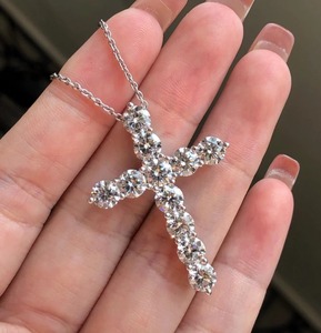 Indian Manufactured Moissanite Pendant Necklace High Fire Gemstone Jewelry For Daily Wear Available At Best Market Price - Product Image 2