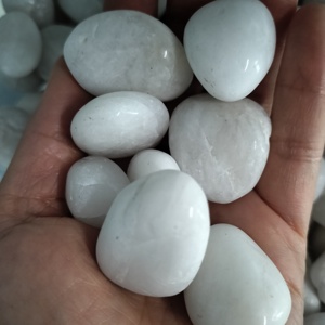 <span class=keywords><strong>Pierre</strong></span> naturelle de qualité supérieure, galets polis blanc neige, pierres de pavage décoratives pour l'aménagement paysager des jardins et des parcs - Product Image 2