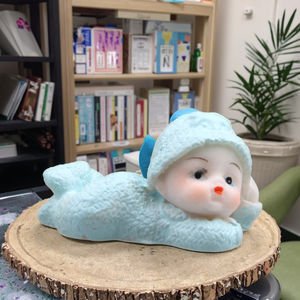 Ornements de micro-paysage Figures en résine de bébés rampants Jeux de bac à sable psychologique et jouets de sable Thème d'art de thérapie - Product Image 5