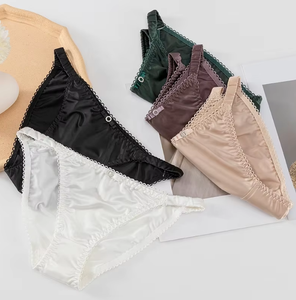 Culotte string sans couture en soie glacée pour femme, taille basse, lingerie sexy avec strass - Product Image 2