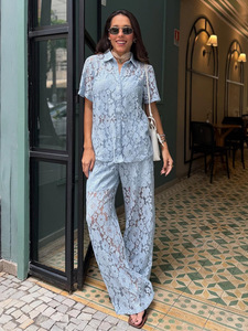 <span class=keywords><strong>Completo</strong></span> 3 Pezzi <span class=keywords><strong>Donna</strong></span> in Pizzo: <span class=keywords><strong>Camicia</strong></span>, Gilet <span class=keywords><strong>e</strong></span> <span class=keywords><strong>Pantaloni</strong></span> - Nuova Collezione Primavera Estate 2026 con Risvolto <span class=keywords><strong>e</strong></span> Dettagli Cut-Out, Outfit Casual - Product Image 1