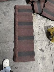 Tegole metalliche rivestite in pietra leggera isolamento termico e ignifugo per la costruzione di tegole a prova di fuoco sicure per la propria casa - Product Image 3