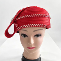 Topi Gereja Satin Lipit Hitam dengan Bros Bunga Kristal Rhinestone, Elegan untuk Wanita, Pesta Pernikahan Formal