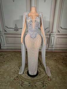 Vestido de Noche de Lujo ZD, Cuello en V, Manga de Mariposa, Plumas, Lentejuelas, Pedrería, Largo hasta el Suelo, Moderno para Baile de Graduación, Club - Product Image 2