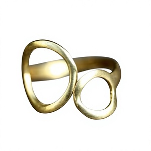 Anillo Moderno Geométrico de Latón Chapado en Oro, Joyería de Moda Unisex para Uso Diario - Product Image 1
