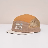 Casquette de sport à visière courte en nylon imperméable de haute qualité, multicolore, pour l'extérieur, vente en gros, logo brodé personnalisé, 5 panneaux, course à pied