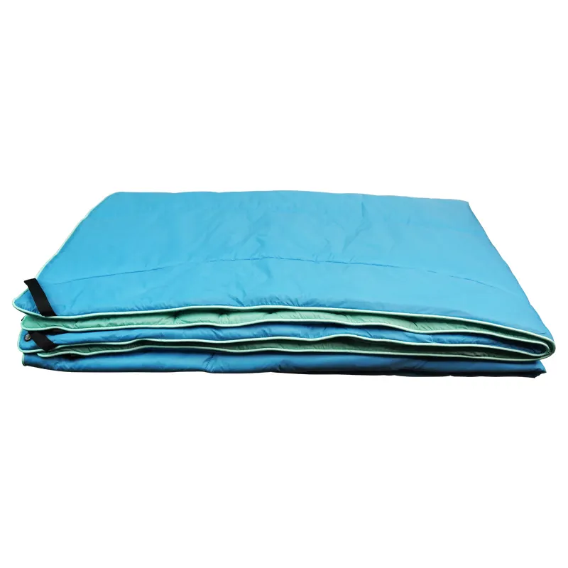 Outdoor Camping Travel Quilted Polyester Waterproof Windproof Puffy Reversible Blanket On Beach