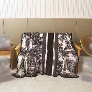 Phổ Biến Sofa Phong Cách Khác Nhau Flannel Lông Cừu Cam Thư H Thiết Kế Sang Trọng Ném Chăn Với Hộp Quà Tặng - Product Image 3