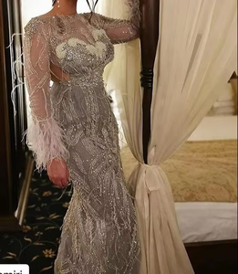 Elegante y Sofisticado Lehenga Choli de Acetato con Plumas, Largo hasta el Suelo, Adornado con Cuentas de Vidrio y Pedrería para Bodas/Fiestas, ATIYA LIBAS - Product Image 5