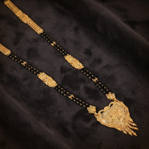 Colgante Mangalsutra tradicional para mujer, joyería de temporada de boda chapada en oro con regalo de Chapado En Oro Laminado - Product Image 1