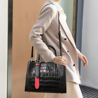 2025 célèbre marque concepteur véritable motif Crocodile sac à main en peau de vache LOGO personnalisé sac en peau résistant à l'eau pour les femmes privées