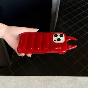 Funda de chaqueta de plumón de cuero acolchado de lujo para <span class=keywords><strong>IPhone</strong></span> 16 15 Pro Max, funda de silicona con cuerno malvado a prueba de golpes para <span class=keywords><strong>iPhone</strong></span> 14 Pro Max 13 12 - Product Image 5