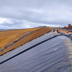 Géomembrane HDPE haute résistance aux UV 0,5-3 mm, écologique, durable, imperméable et anti-infiltration pour bassins, aquaculture, réservoirs et barrages - Product Image 6