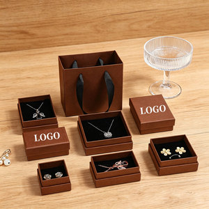 Caja de Joyería Cuadrada de Lujo Color Oro Champán con Logotipo Personalizado, Caja Exterior para Anillos, Pendientes y Colgantes, Empaque de Joyería - Product Image 5