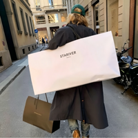 Sac de shopping en papier long et grand blanc avec logo personnalisé, sac de transport pour boutique de vêtements de luxe, emballage cadeau