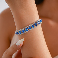 Bracelet à fermoir rond géométrique en strass de style européen et américain, étincelant, exquis, de luxe léger pour femmes