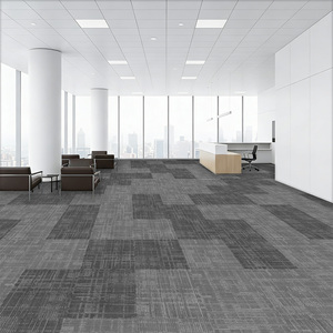 Dalles de moquette modulaires insonorisées antidérapantes en nylon écologique doux pour enfants, motif géométrique - Product Image 1