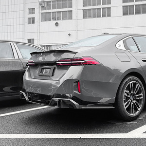 Bmw Série 5 G60 G68 2024 Spoiler arrière en fibre de carbone, texture carbone, matériau ABS, noir piano - Product Image 3