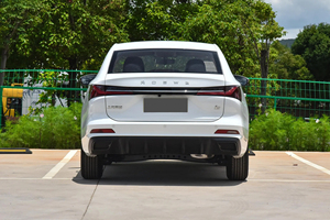 Venta al por Mayor de Vehículos Chinos Baratos con <span class=keywords><strong>Volante</strong></span> a la Izquierda, Automáticos, de Gasolina, Roewe I5 2024 2025 2026, Sedán de Gasolina, Autos Usados y Nuevos en Venta - Product Image 4