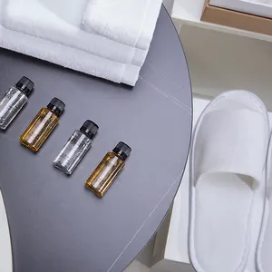 Luxury Customized Logo 5 Star 20 30 40 50 ml Luxury Hotel Toiletries Hotel Bath Towel Sets And Hotel Slippers