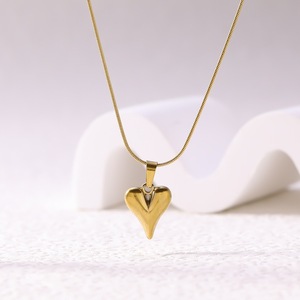 <span class=keywords><strong>Collier</strong></span> avec pendentif en forme de cœur pour femmes, couleur or/<span class=keywords><strong>argent</strong></span>, chaîne en <span class=keywords><strong>maille</strong></span> brillante, bijoux minimalistes, cadeau pour la Saint-Valentin - Product Image 6