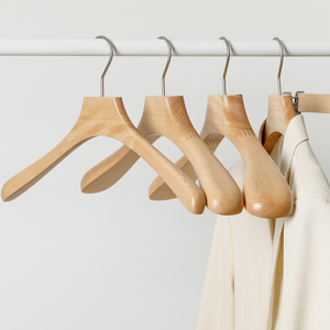 Perchas <span class=keywords><strong>de</strong></span> Madera Natural Personalizables LINDON OEM para Hoteles <span class=keywords><strong>de</strong></span> 5 Estrellas y Tiendas <span class=keywords><strong>de</strong></span> <span class=keywords><strong>Ropa</strong></span> <span class=keywords><strong>de</strong></span> Alta Gama - Product Image 1