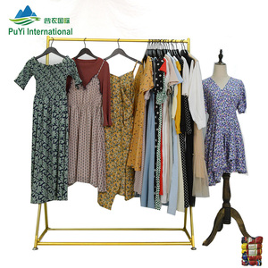 Vestidos Casuales de Seda Sintética con Estampado de Cuello en V, Venta al por Mayor Directa de Fábrica, Ropa Usada <span class=keywords><strong>a</strong></span> <span class=keywords><strong>Granel</strong></span> Mixta - Product Image 4