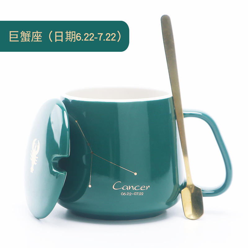 Cancer avec une cuillère à couvercle