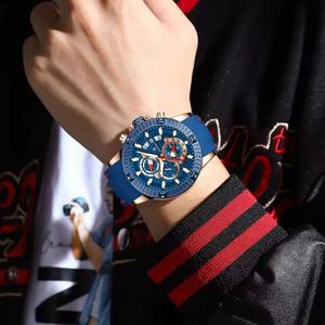 Montre de luxe pour homme avec bracelet en silicone bleu, étanche, chronographe sport, mouvement à quartz, modèle 686 - Product Image 3