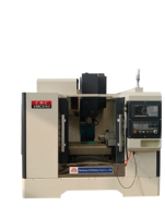Alta CALIDAD DE PRECISIÓN VMC640 Fresado de metales, torneado, roscado Centro de mecanizado vertical CNC VMC640 GSK Sistema de control CNC