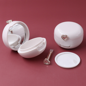 Rỗng <span class=keywords><strong>Lip</strong></span> <span class=keywords><strong>Balm</strong></span> Jar Lật Hộp Với Bàn Chải Màu Hồng Trắng <span class=keywords><strong>Lip</strong></span> Cream Jar OEM Biểu Tượng Tùy Chỉnh <span class=keywords><strong>Lip</strong></span> <span class=keywords><strong>Balm</strong></span> <span class=keywords><strong>Container</strong></span> Mỹ Phẩm Kem Lọ - Product Image 2