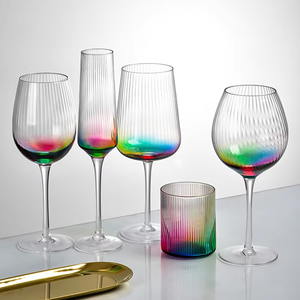 Meilleures ventes <span class=keywords><strong>Verre</strong></span> <span class=keywords><strong>à</strong></span> vin en cristal <span class=keywords><strong>à</strong></span> longue tige de couleur Spay <span class=keywords><strong>à</strong></span> rayures verticales <span class=keywords><strong>Verre</strong></span> <span class=keywords><strong>à</strong></span> <span class=keywords><strong>champagne</strong></span> coloré Gobelet <span class=keywords><strong>Verre</strong></span> <span class=keywords><strong>à</strong></span> boire pour mariage - Product Image 1