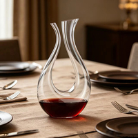 Handgemaakte luxe glazen waterdruppelvormige karaf 900ml, moderne lichte luxe fusion stijl, restaurant- en bruiloftcollectie
