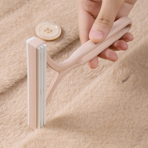Kit de afeitadora manual de ropa de plástico de alta resistencia Yaolan - Quita pelusas de mano y peine para telas |   Herramienta para Reparar Bolitas en Suéteres/Abrigos - Product Image 1