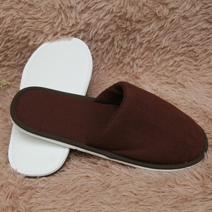 Zapatillas de hotel desechables de diseño simple para SPA Logotipo personalizable - Product Image 1