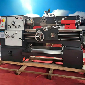 Torno horizontal usado con accesorios completos, transmisión de engranajes estable y rendimiento preciso en el torneado de metales. - Product Image 2