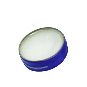 Contenedor de gelatina de petróleo blanco de grado cosmético a granel de fábrica 215kg/tambor Cas 8009-03-8