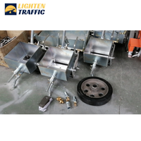 Seau de marquage routier professionnel LT-TMS : Peinture thermoplastique à chaud portative pour marquage inversé, haute efficacité pour un trafic éclairé et facilité.