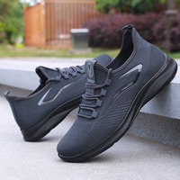 Chaussures de sport légères et respirantes en mesh pour hommes - Chaussures décontractées à enfiler avec design à lacets