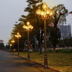 เสาไฟสวนเหล็กกลางแจ้ง หลอดไฟ LED พร้อมโคมแก้ว แสงวอร์มไวท์ 2700K IP66 หลอดไฟ A19 แบบไม่ถอดได้ ใช้ไฟ AC 220V พร้อมเซ็นเซอร์ตรวจจับความเคลื่อนไหว ใช้พลังงานแสงอาทิตย์ - Product Image 5