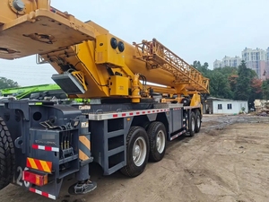 Grúa hidráulica profesional de uso pesado en oferta, modelo QY80K, capacidad de carga nominal de 80 toneladas, 2800 horas de uso, para uso industrial. - Product Image 6