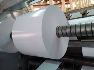 Papel fundido brillante de alta calidad de 70-90g para etiquetas de envío, Rollo Jumbo de papel recubierto de espejo de alta resistencia a la tracción de 50x70cm - Product Image 5