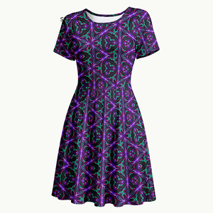 Robe géométrique néon pour <span class=keywords><strong>femme</strong></span>, imprimé kaléidoscope psychédélique violet et vert, jupe trapèze avec deux poches latérales - Product Image 2