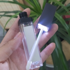 Tubos de brillo de labios <span class=keywords><strong>LED</strong></span> negro rosa de 8,5 ml con tinte de aceite de labios de espejo contenedor vacío y embalaje logotipo personalizado - Product Image 4